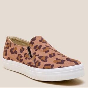 Francesca’s Cheetah Print Slip On Shoes